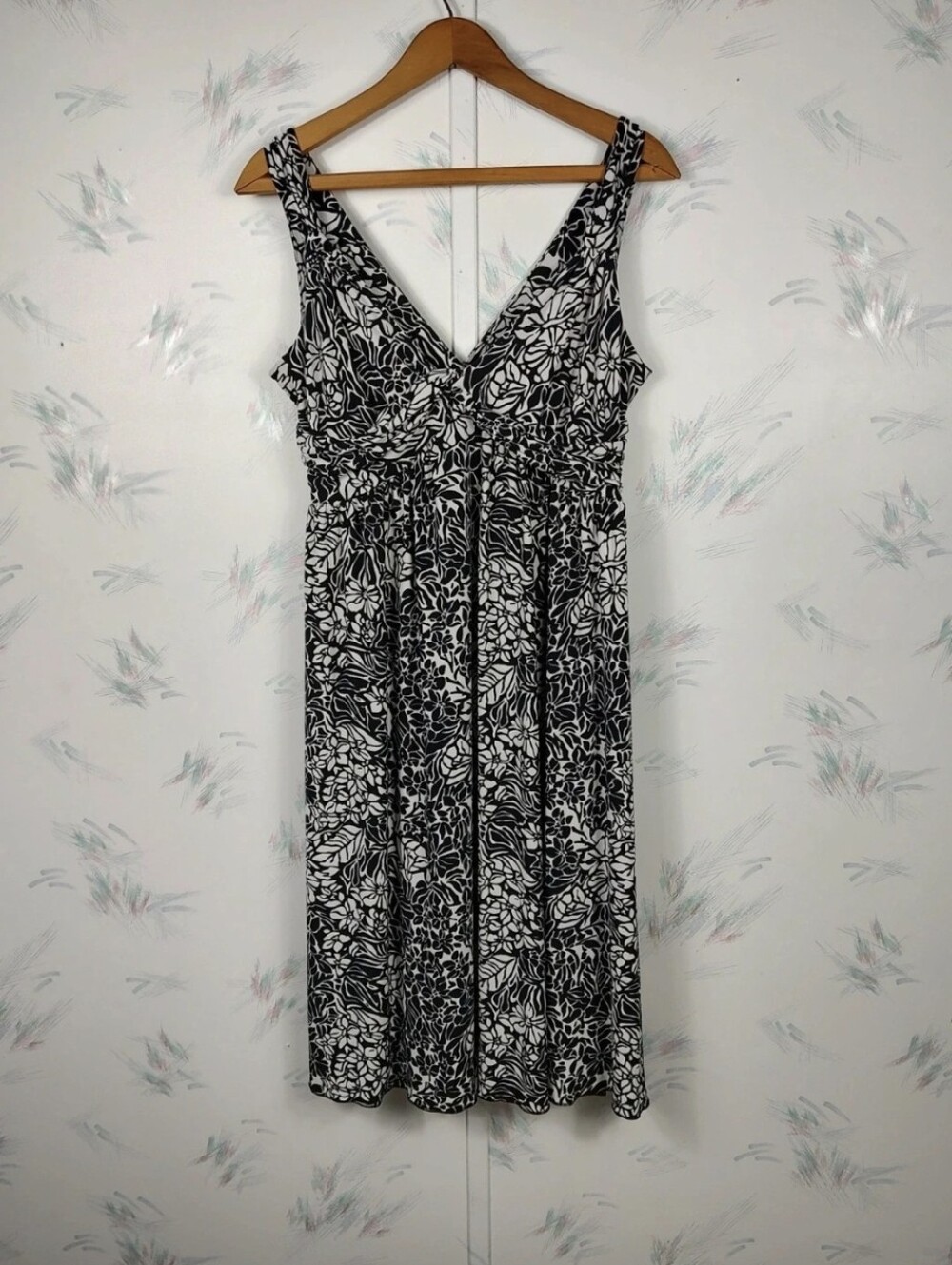 Daisy Fuentes Moda Floral Print Dress Knee Length Size Small Black White